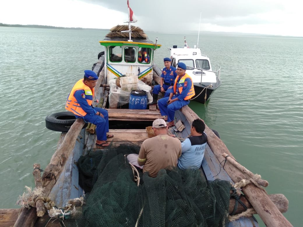 Satpolairud saat lakukan pengawasan/ISTIMEWA