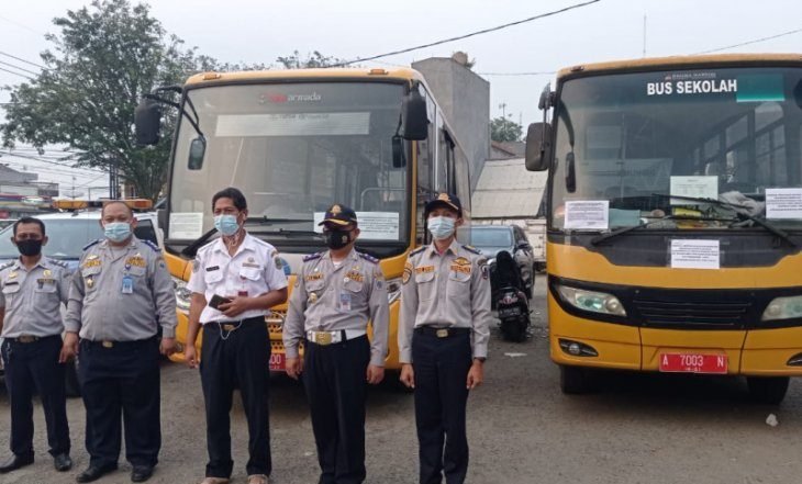 Bus Pelayanan Pekerja