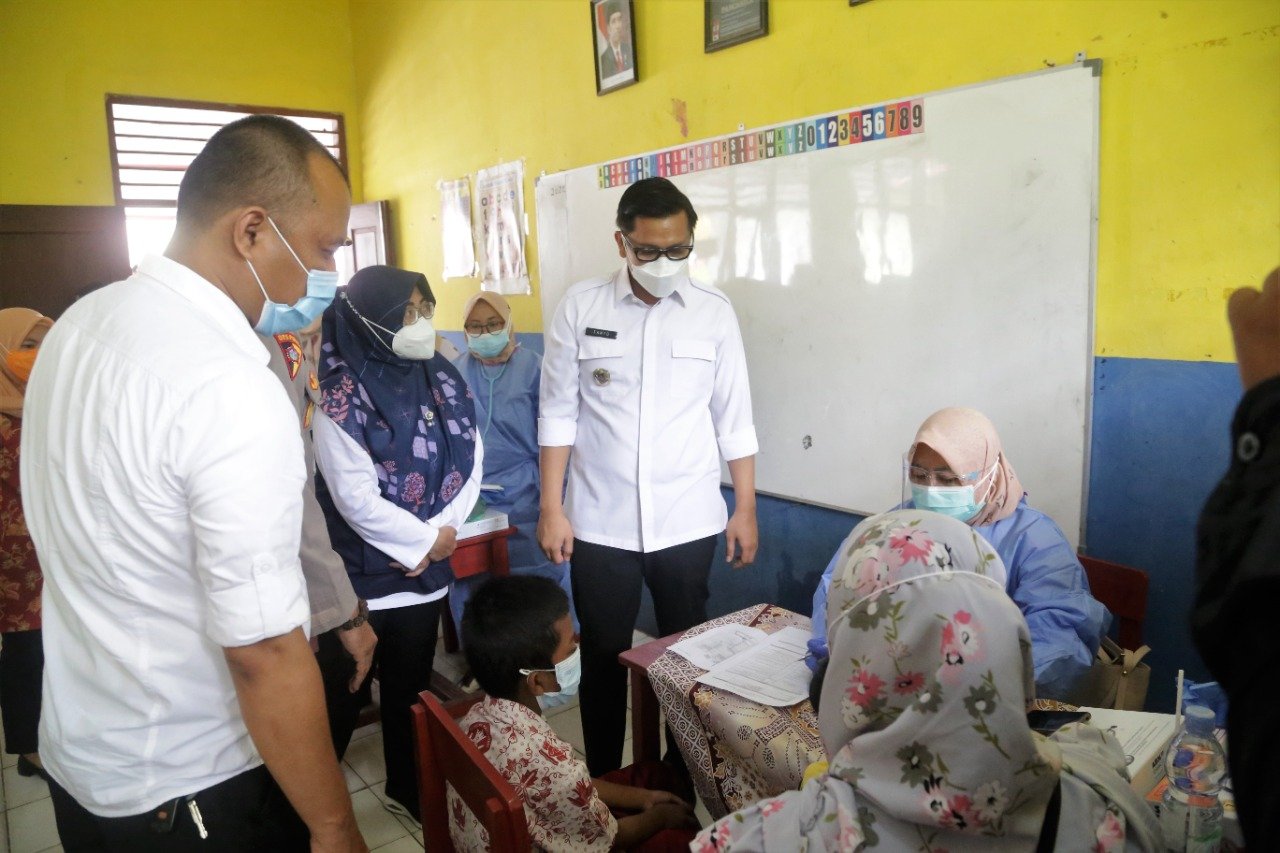 Vaksinasi Anak di Pandeglang