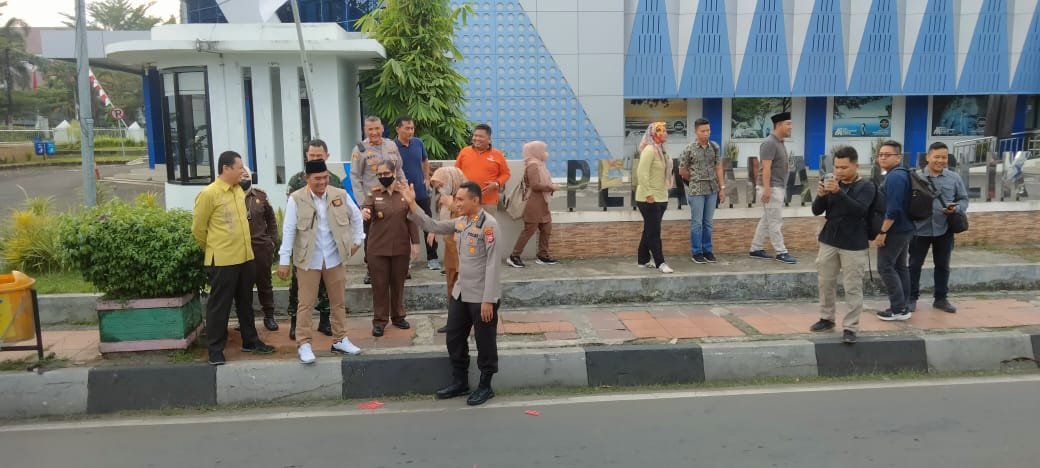 Bagi-bagi Takjil