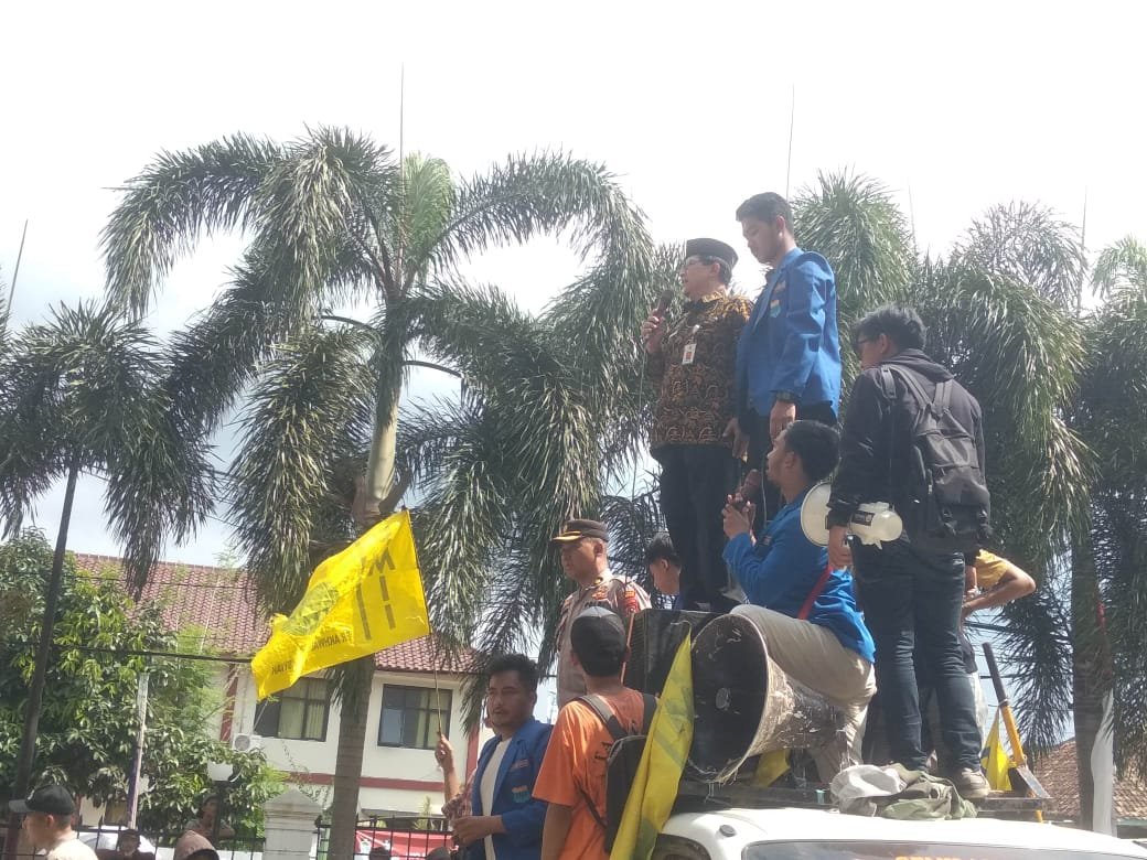 Irna Gagal Pimpin Pandeglang