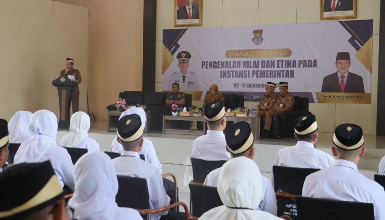 Orientasi Klasikal