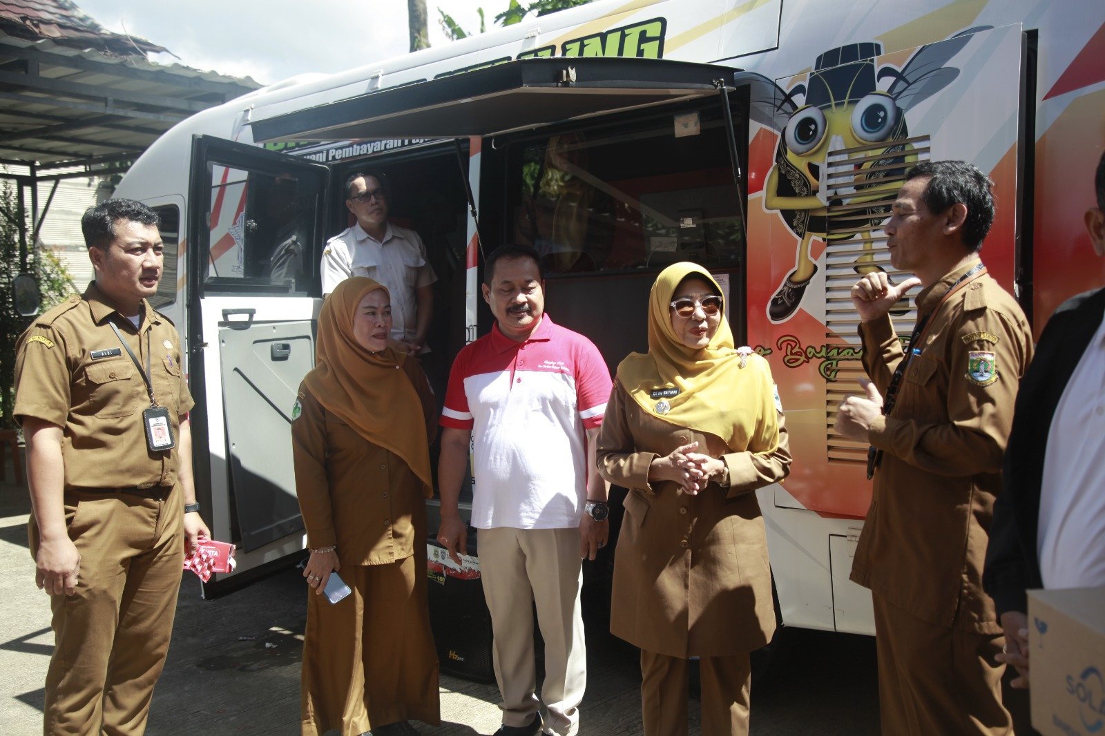 Bupati Dewi